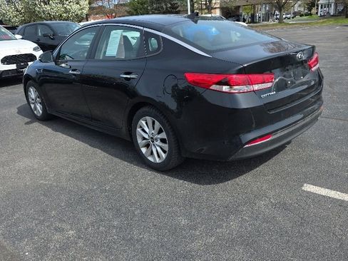 Used 2018 Kia Optima LX w/ 17" Alloy Wheels Package FWD image 6
