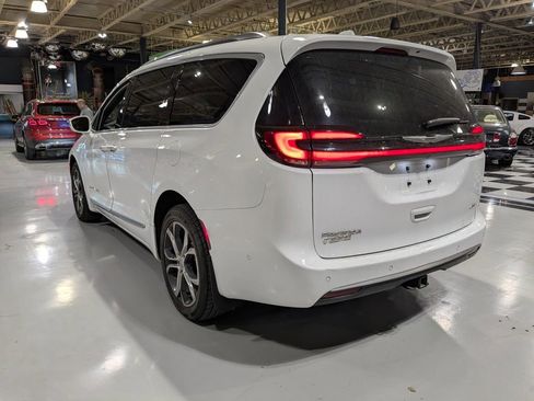 Used 2021 Chrysler Pacifica Pinnacle AWD/4WD image 11