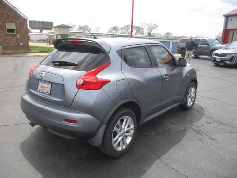 Used 2011 Nissan Juke S image 5