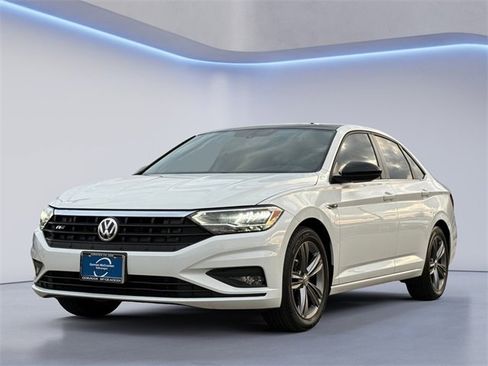 Used 2020 Volkswagen Jetta R-Line w/ R-Line Cold Weather Package image 7