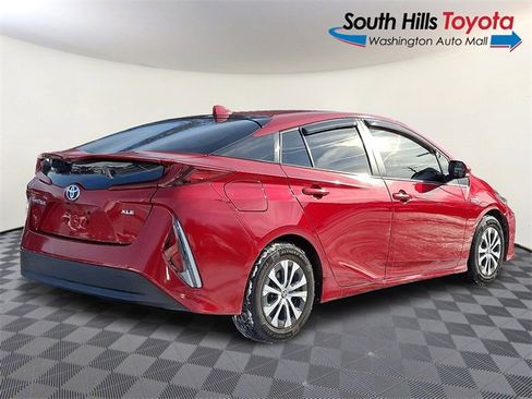 Used 2021 Toyota Prius Prime XLE image 6