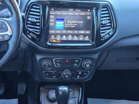 Used 2021 Jeep Compass Limited image 18