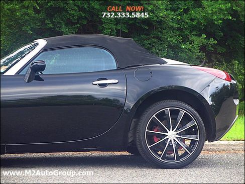 Used 2008 Pontiac Solstice Convertible image 27