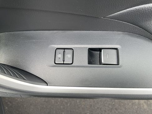 Used 2025 Toyota RAV4 XLE image 11