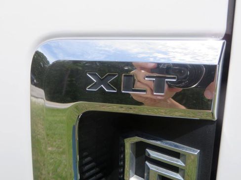 Used 2018 Ford F250 XLT AWD/4WD image 11