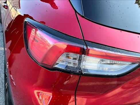 Used 2022 Ford Escape SE w/ SE Sport Appearance Package FWD image 29