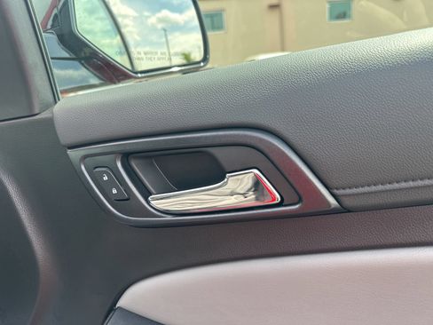 Used 2019 Chevrolet Tahoe LT AWD/4WD image 39