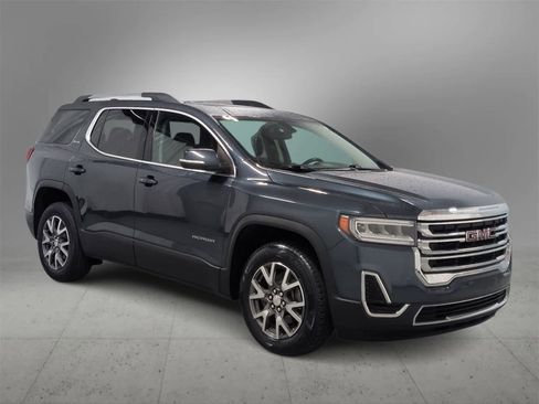 Used 2020 GMC Acadia SLE image 2