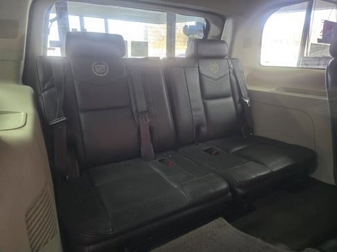 Used 2012 Cadillac Escalade Platinum image 21