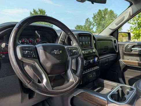 Used 2021 Chevrolet Silverado 1500 LT Trail Boss AWD/4WD image 29