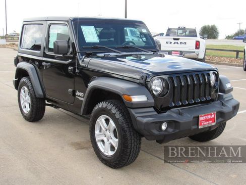 Used 2018 Jeep Wrangler Sport AWD/4WD image 8