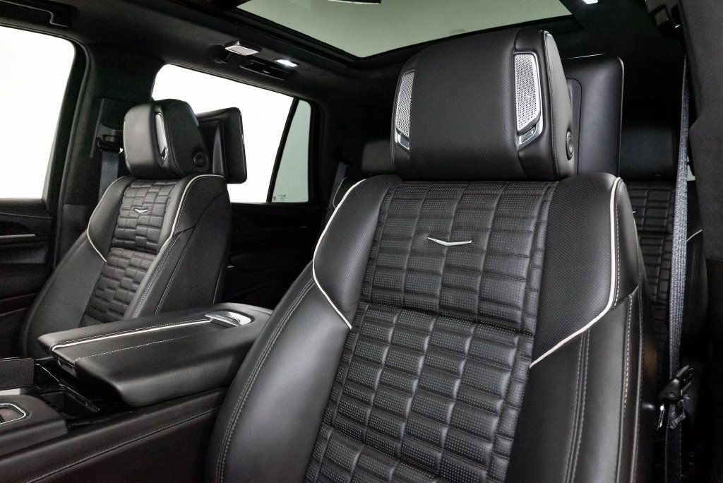 Used 2023 Cadillac Escalade V AWD/4WD image 17