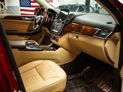 Used 2018 Mercedes-Benz GLS 450 4MATIC image 15