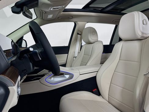 New 2026 Mercedes-Benz GLS 450 4MATIC image 17