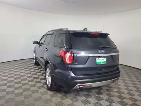 Used 2017 Ford Explorer XLT w/ Equipment Group 202A FWD image 5