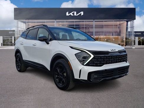 Certified 2025 Kia Sportage X-Pro image 1