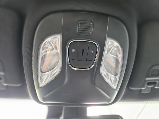 Used 2025 Jeep Compass Latitude AWD/4WD image 27