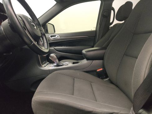 Used 2018 Jeep Grand Cherokee Laredo RWD image 17