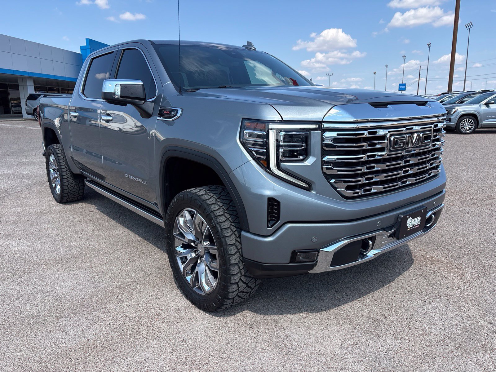 Used 2023 GMC Sierra 1500 Denali w/ Denali Reserve Package AWD/4WD image 8