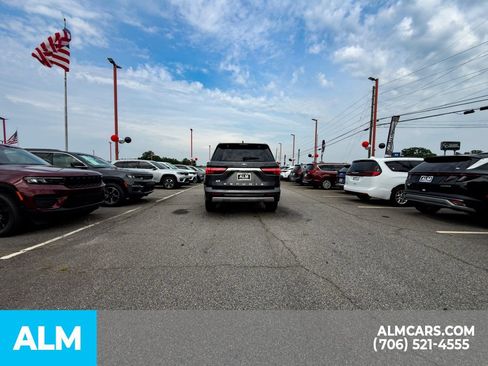 Used 2023 Toyota Sequoia Limited AWD/4WD image 6