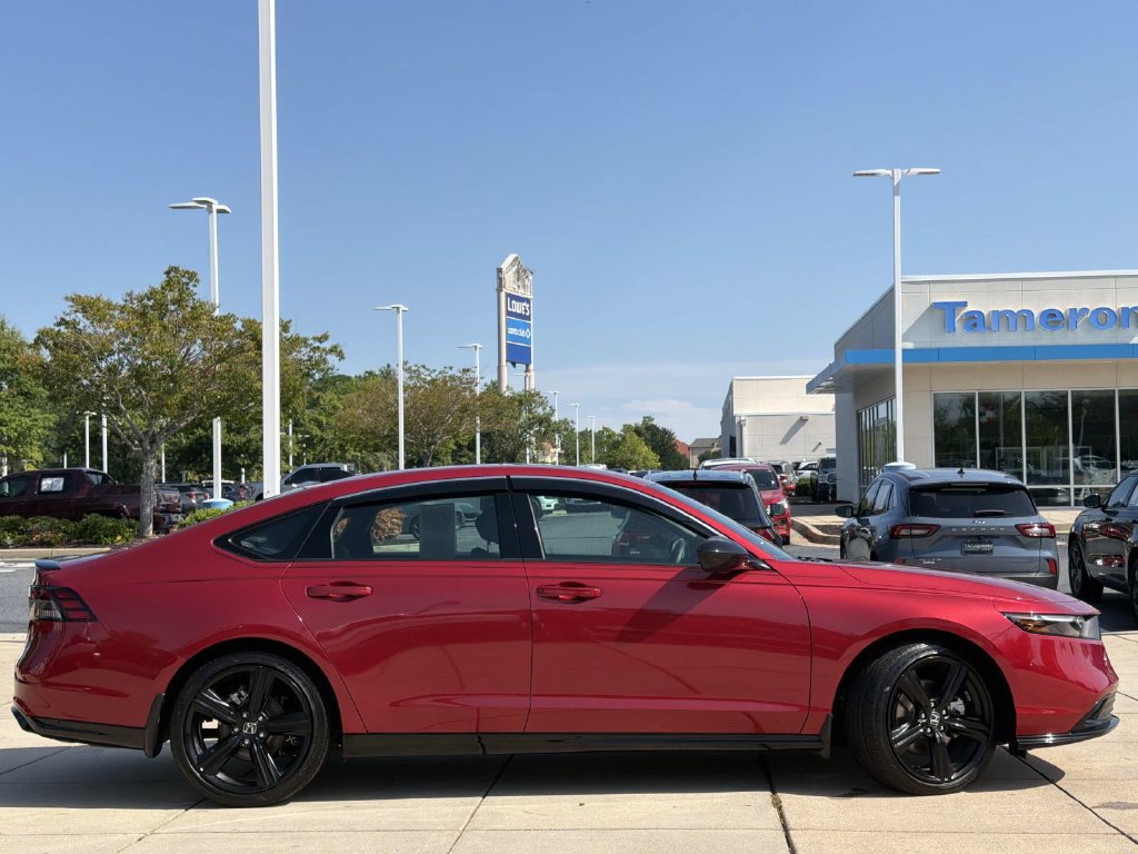 Used 2023 Honda Accord Sport image 3