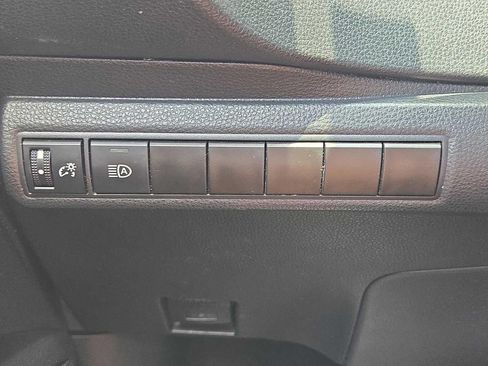 Used 2023 Toyota Corolla LE FWD image 20