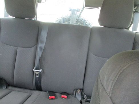 Used 2014 Jeep Wrangler Unlimited Sport AWD/4WD image 15