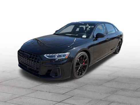 Used 2022 Audi S8 w/ S8 Comfort Plus Package AWD/4WD image 2