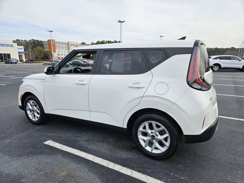 Used 2024 Kia Soul LX w/ Option Group 015 image 5