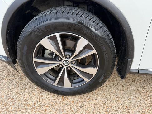 Used 2019 Nissan Murano SV w/ Cargo Package FWD image 12