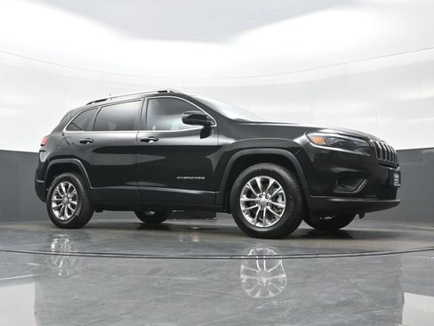 Used 2021 Jeep Cherokee Latitude Lux w/ Comfort/Convenience Group AWD/4WD image 29
