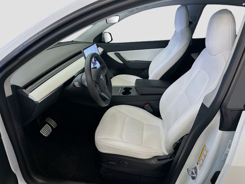 Used 2022 Tesla Model Y Performance AWD/4WD image 13