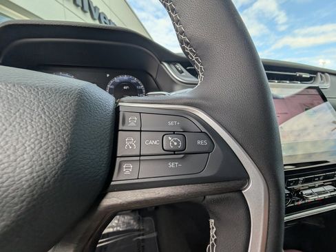 New 2025 Jeep Grand Cherokee L Limited image 23