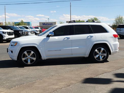 Used 2015 Jeep Grand Cherokee Overland image 2