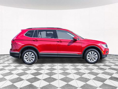 Used 2018 Volkswagen Tiguan SEL AWD/4WD image 11