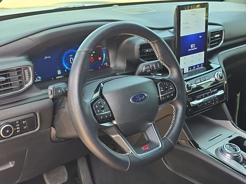 Used 2023 Ford Explorer ST w/ Equipment Group 401A image 14