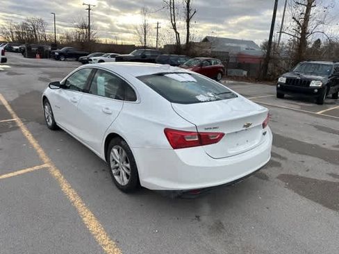 Used 2017 Chevrolet Malibu LT image 16
