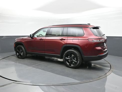 New 2025 Jeep Grand Cherokee L Limited w/ Black Appearance Package image 5