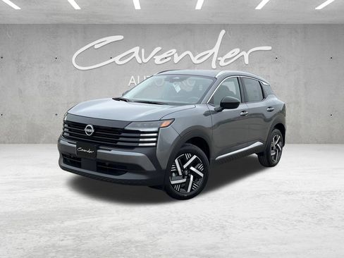 New 2026 Nissan Kicks SV image 1