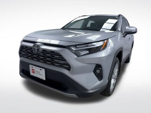 Used 2023 Toyota RAV4 Limited AWD/4WD image 4