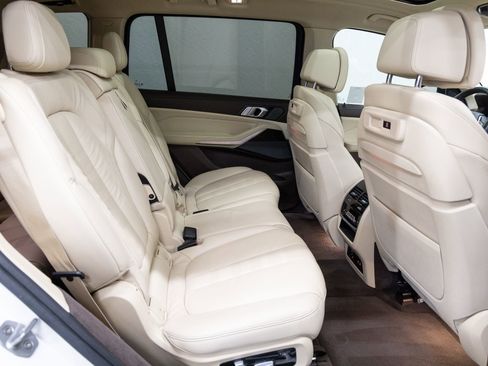 Used 2019 BMW X7 xDrive50i w/ Luxury Seating Package image 15