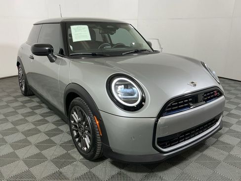 Certified 2025 MINI Cooper S image 4