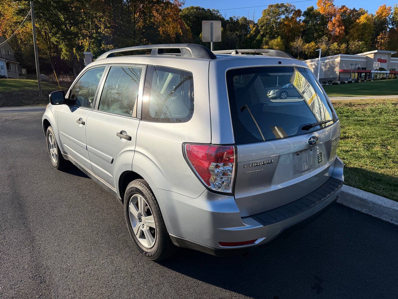 Used 2012 Subaru Forester 2.5X w/ Alloy Wheel Pkg AWD/4WD image 3