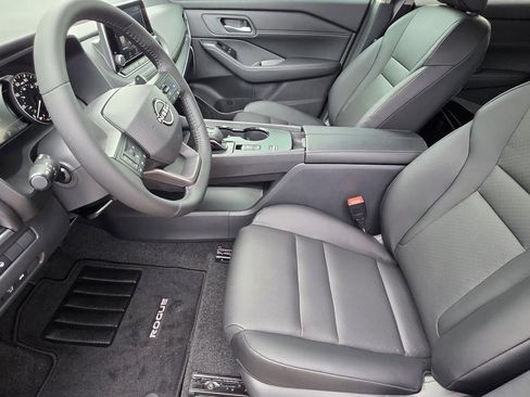 Used 2026 Nissan Rogue Dark Armor FWD image 7