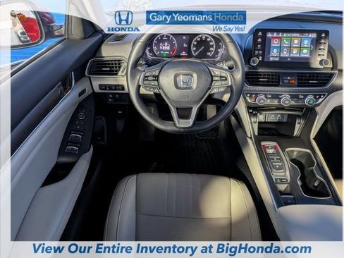 Used 2021 Honda Accord Touring image 17