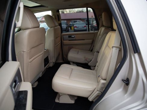 Used 2017 Ford Expedition Limited w/ Equipment Group 301A image 24