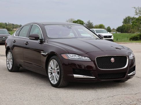 Used 2020 Jaguar XF Prestige AWD/4WD image 4