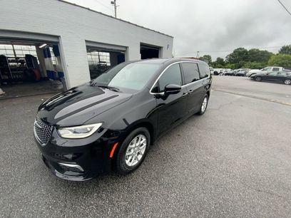 New 2026 Chrysler Pacifica Select