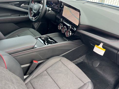 New 2026 Chevrolet Blazer EV RS image 13