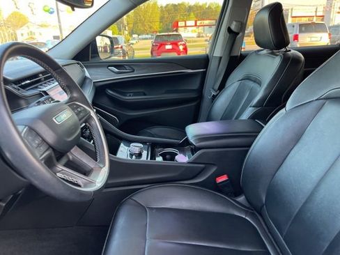 Used 2022 Jeep Grand Cherokee L Limited image 9